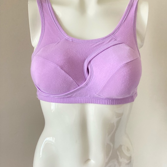 3 Keyhole Sports Bras - Picture 3 of 12